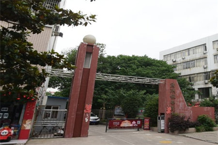 家用电线红线是火线还是零线
